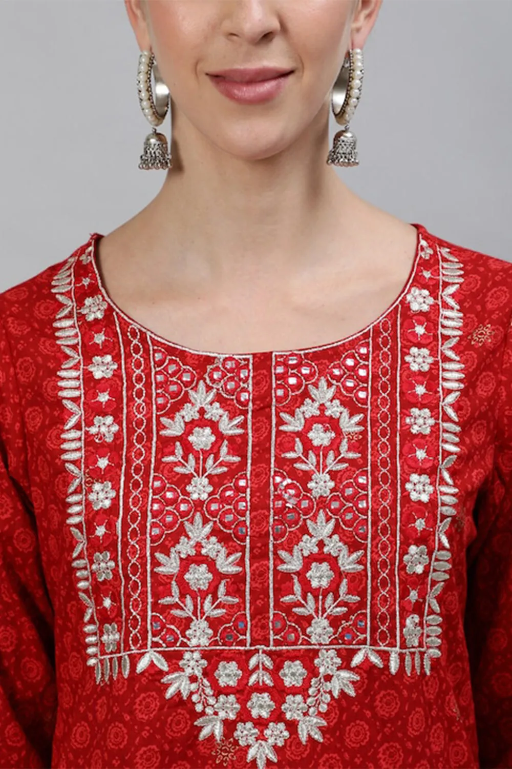 Ishin Women Maroon Bandhani Embroidered Kurta Set